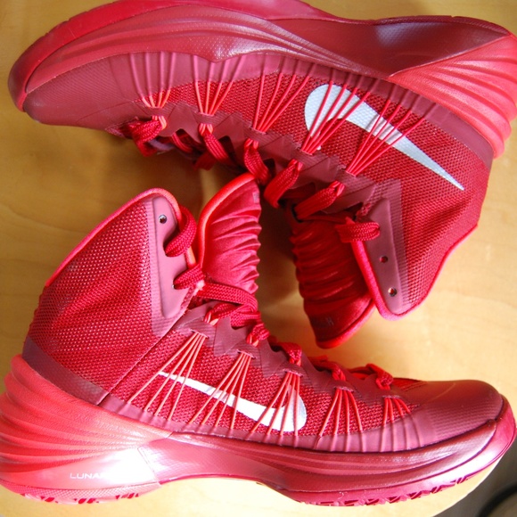 NIKE Hyperdunk 2013 Women's Basketball Size 7 - Picture 1 of 5
